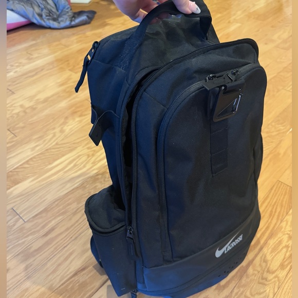 Nike Zone Lacrosse Backpack (34L) - Picture 4 of 7